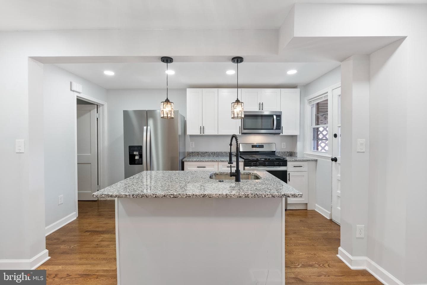 4120 Gladden Avenue photo 9