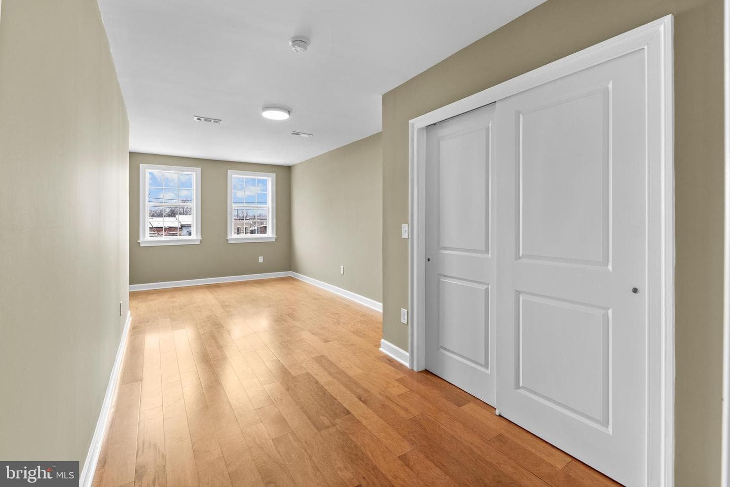1024 N Fulton Avenue photo 31