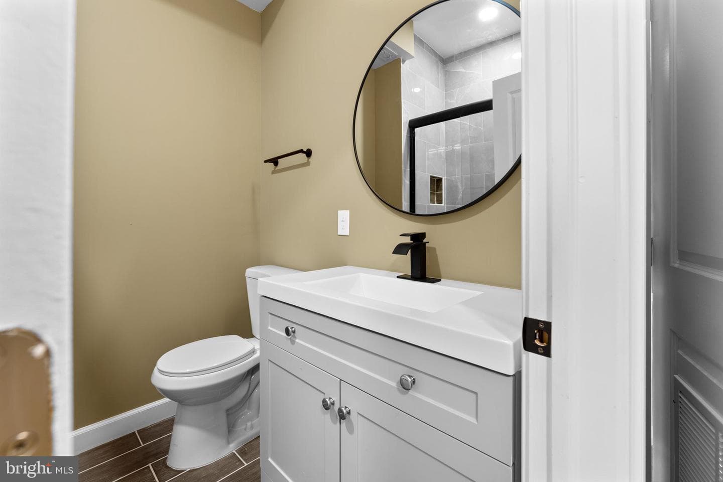 1024 N Fulton Avenue photo 36