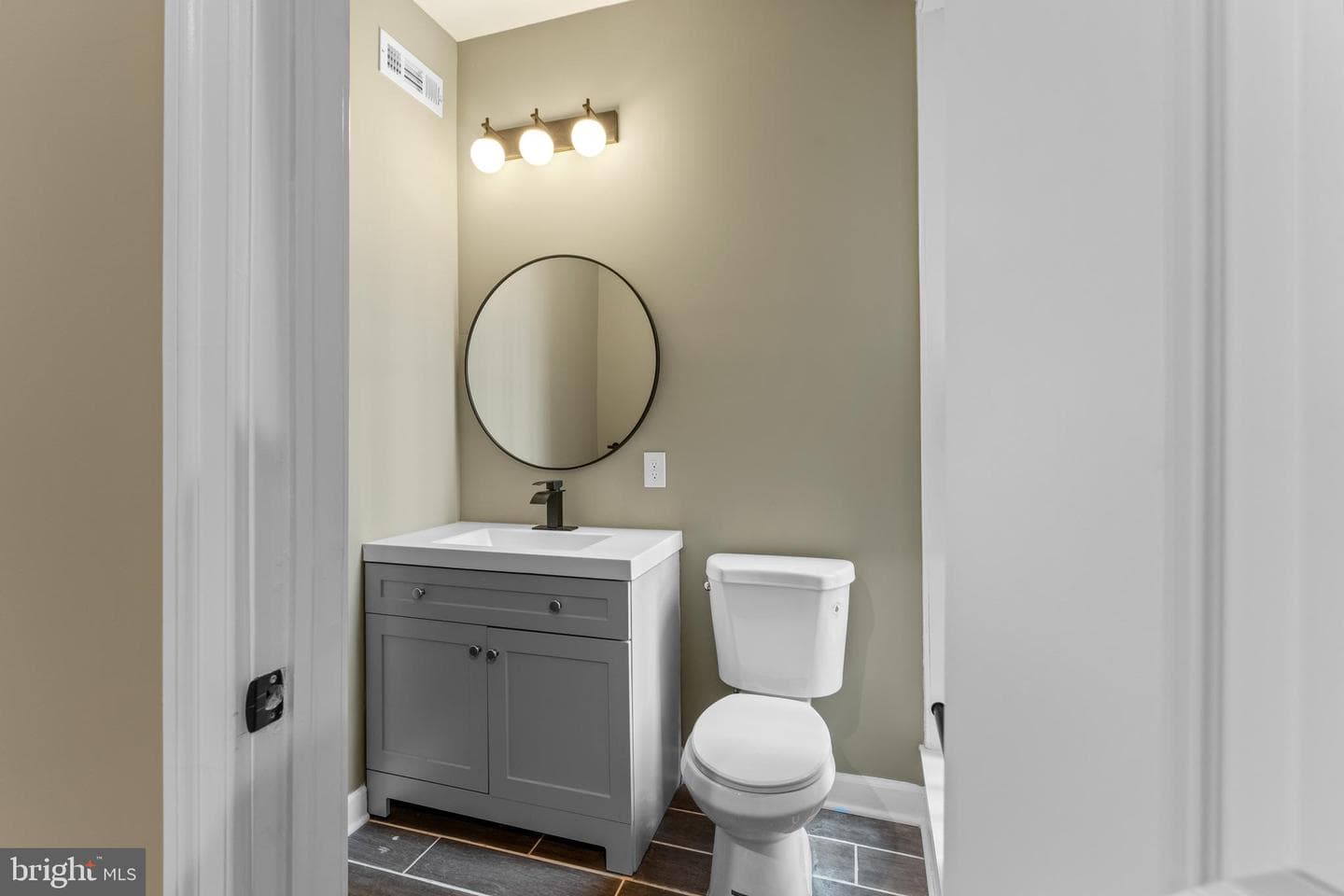 1024 N Fulton Avenue photo 37