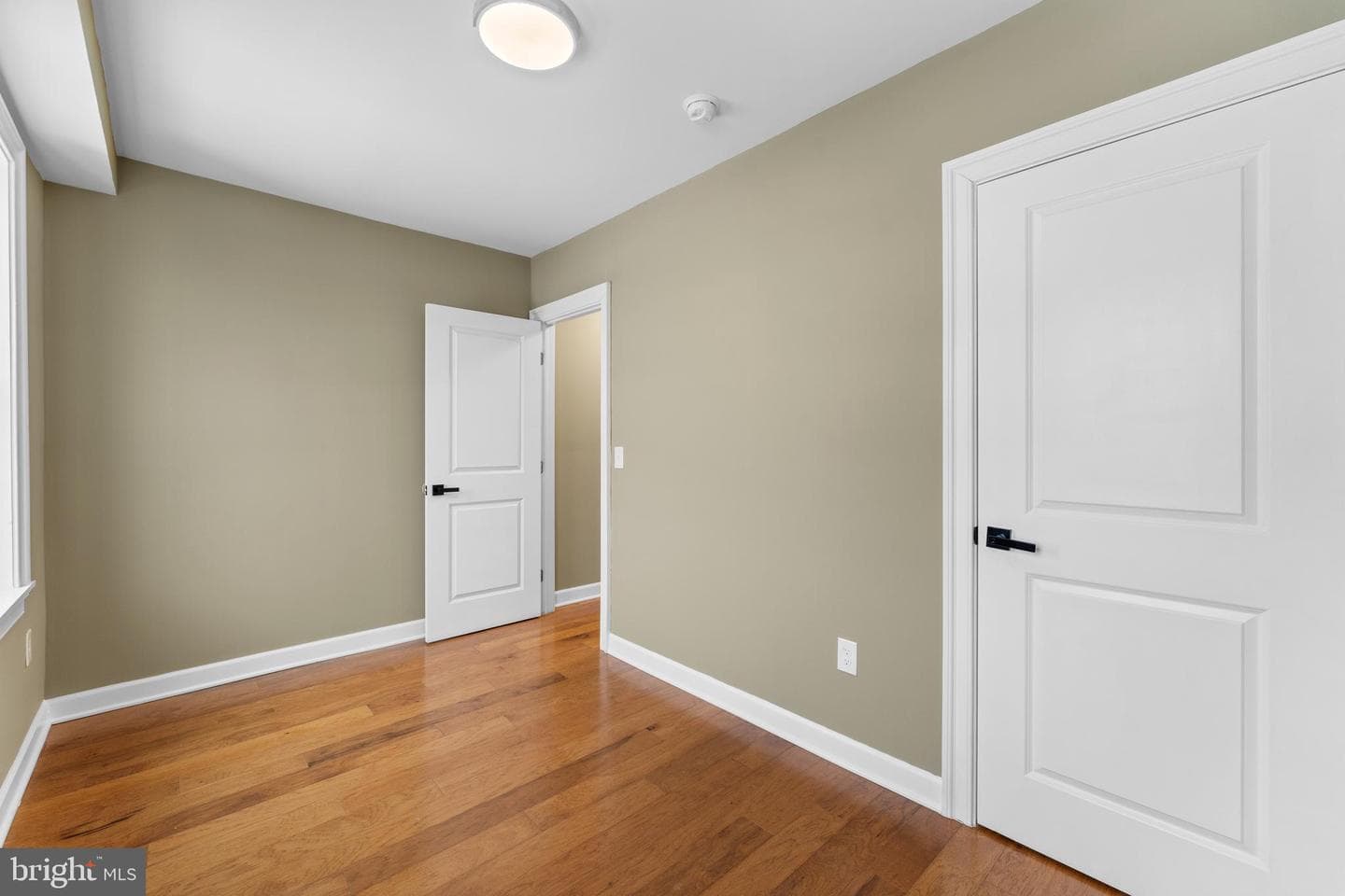 1024 N Fulton Avenue photo 45