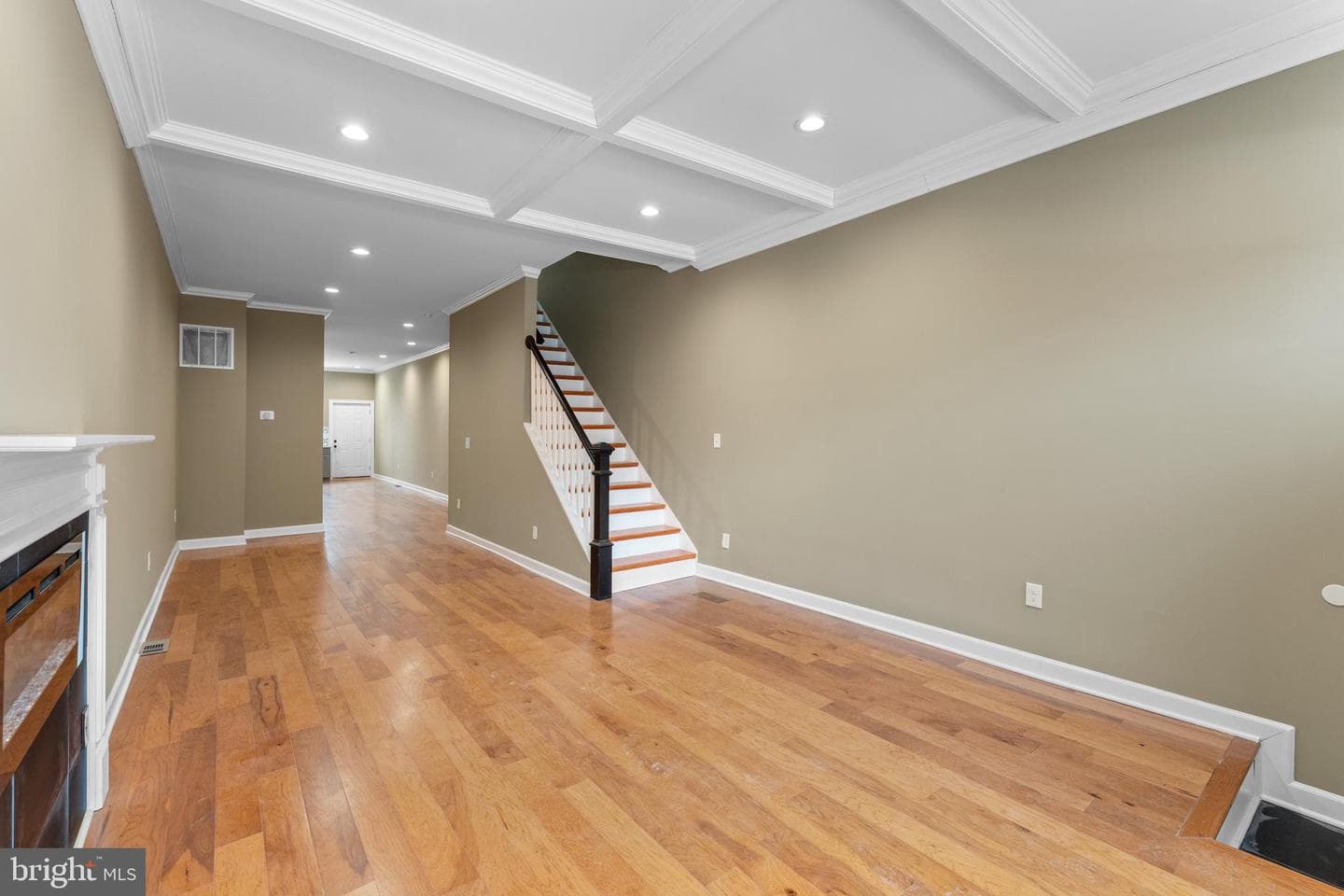 1024 N Fulton Avenue photo 9