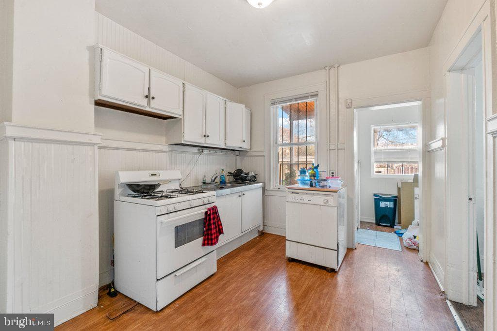 3215 Guilford Avenue photo 9