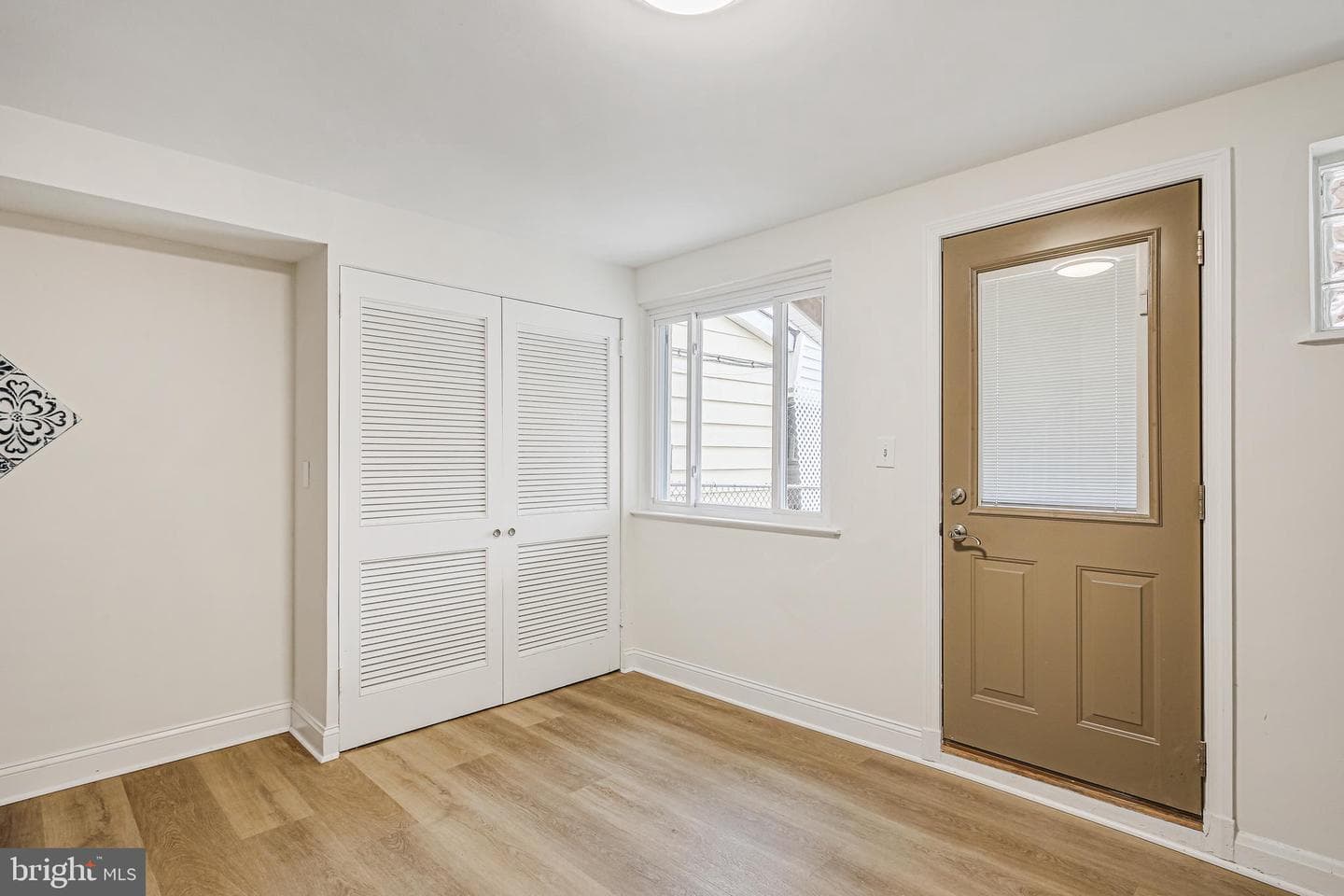 733 Bethnal Road photo 11