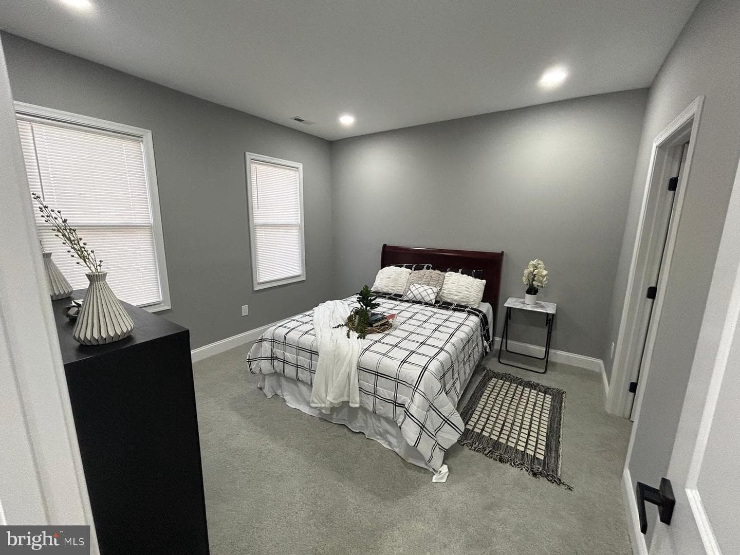 5211 W North Avenue photo 14