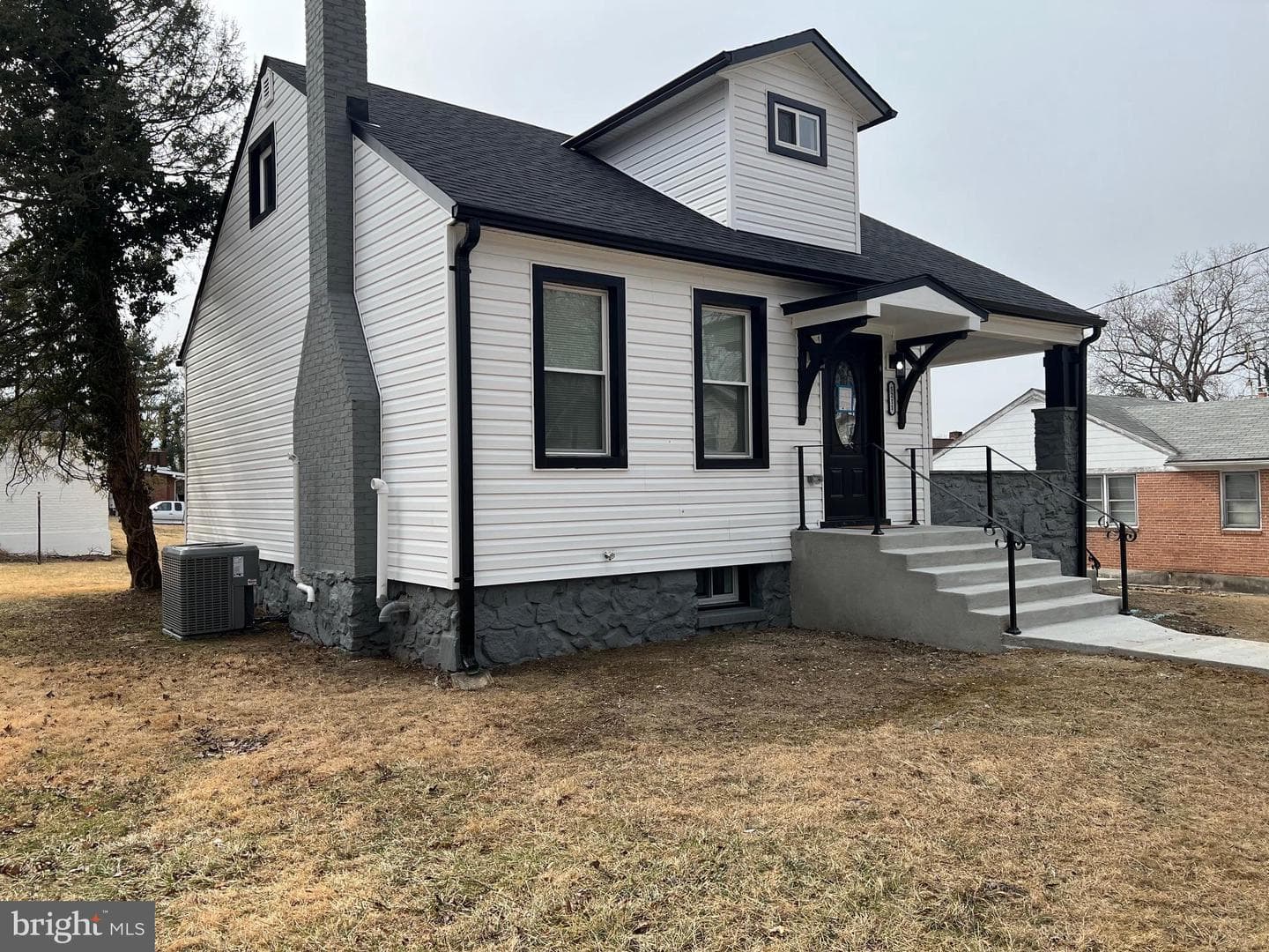 5211 W North Avenue photo 33