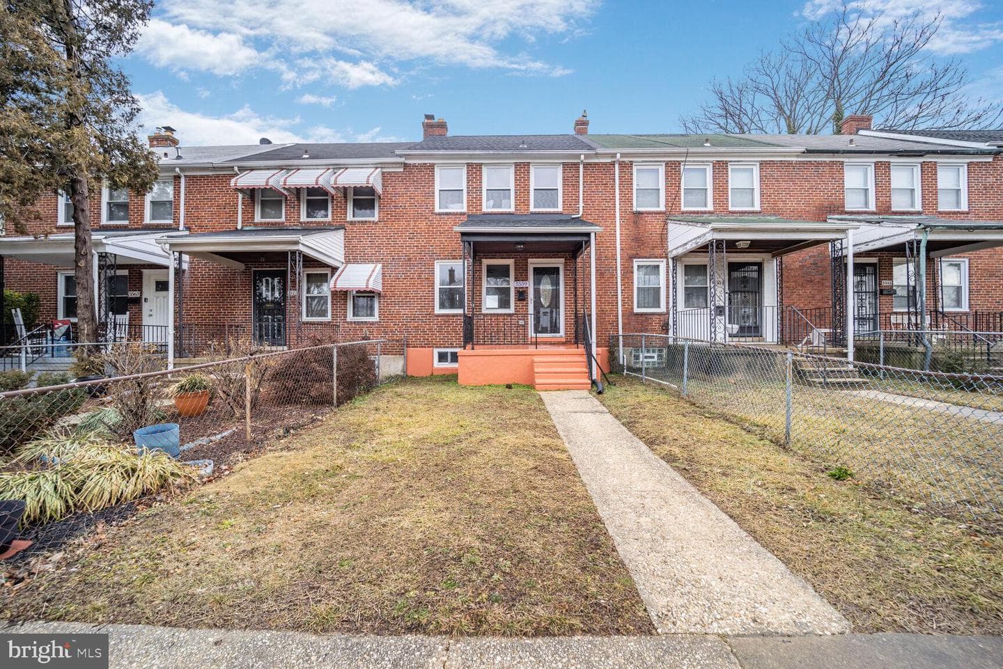 5559 Midwood Avenue photo 3