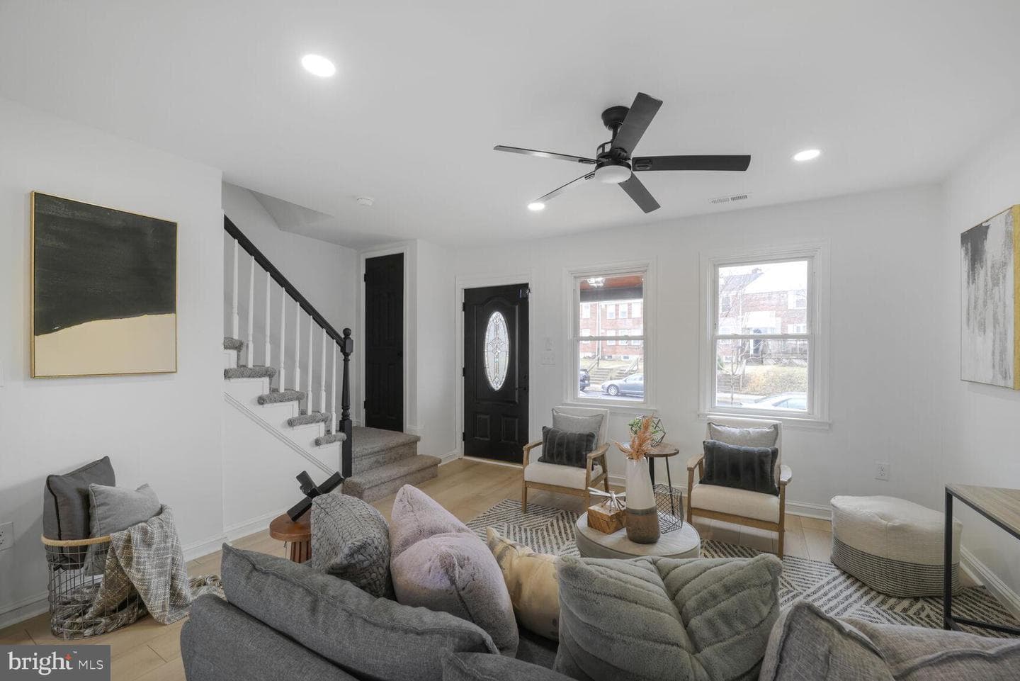 5559 Midwood Avenue photo 6