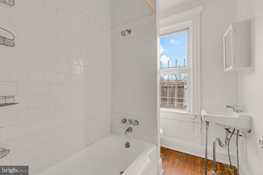 3038 Guilford Avenue photo 15