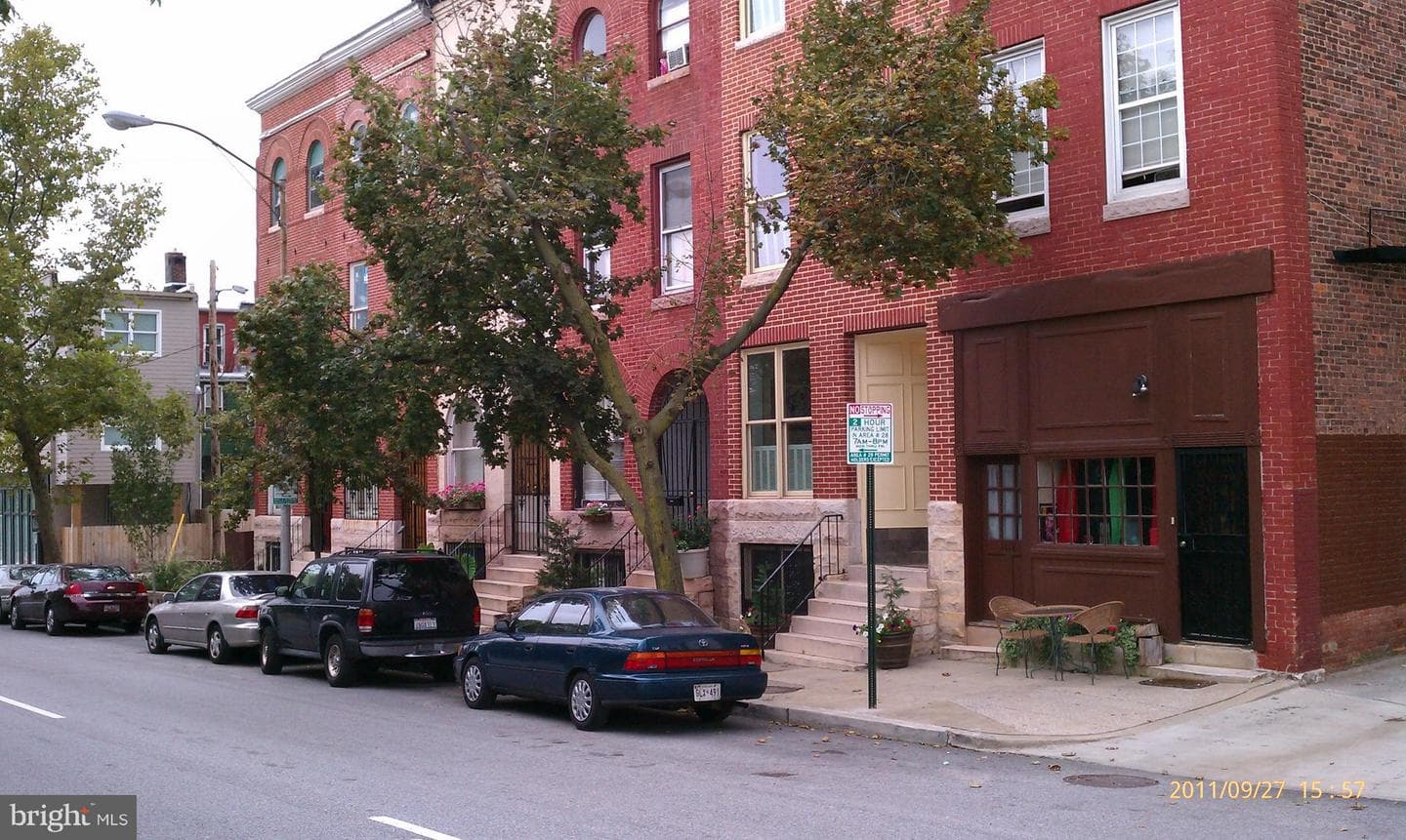 1112 Guilford Avenue photo 1