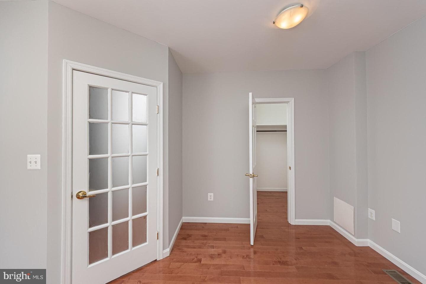 1322 W Lombard Street photo 11