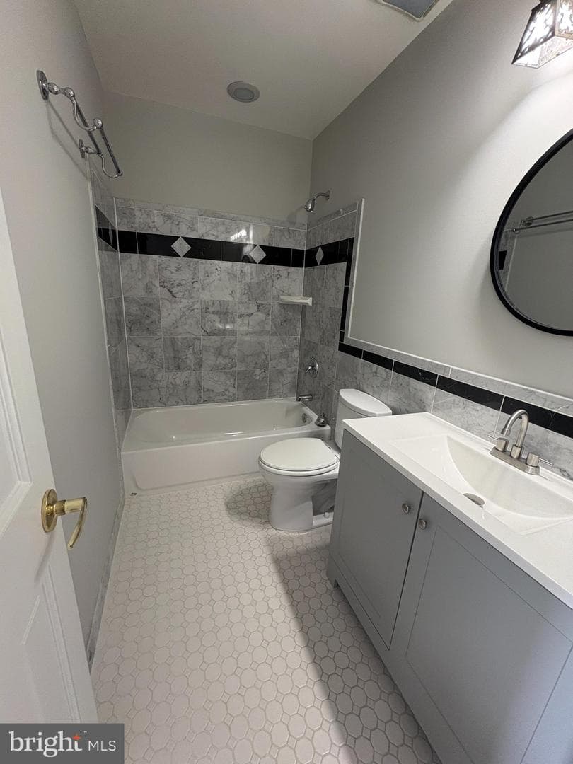 1322 W Lombard Street photo 17