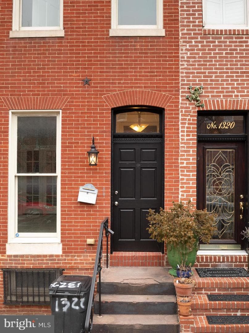 1322 W Lombard Street photo 25