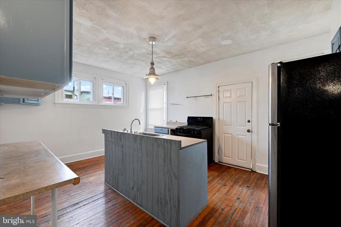 4639 Kernwood Avenue photo 10