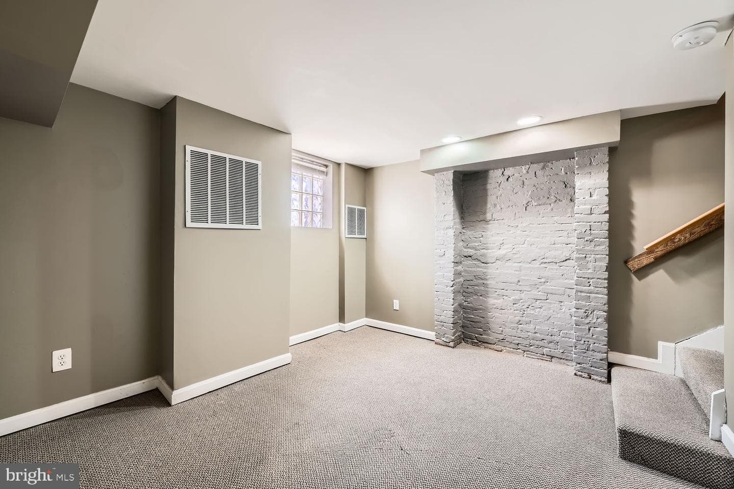 1534 S Hanover Street photo 19
