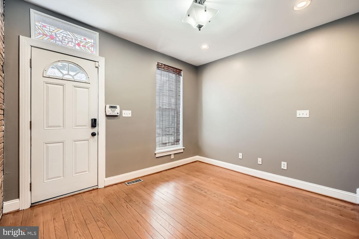 1534 S Hanover Street photo 7
