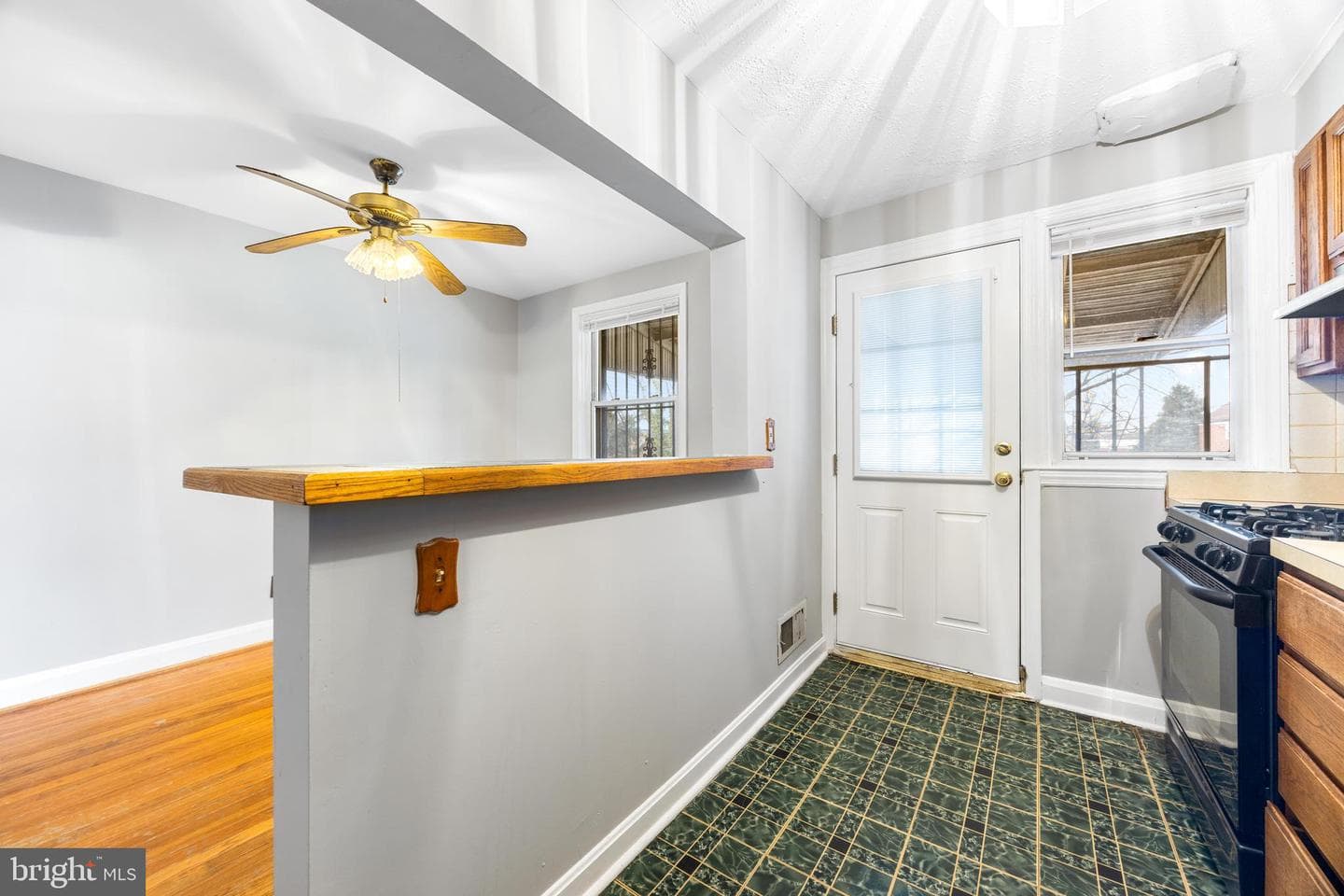 3926 Dudley Avenue photo 10
