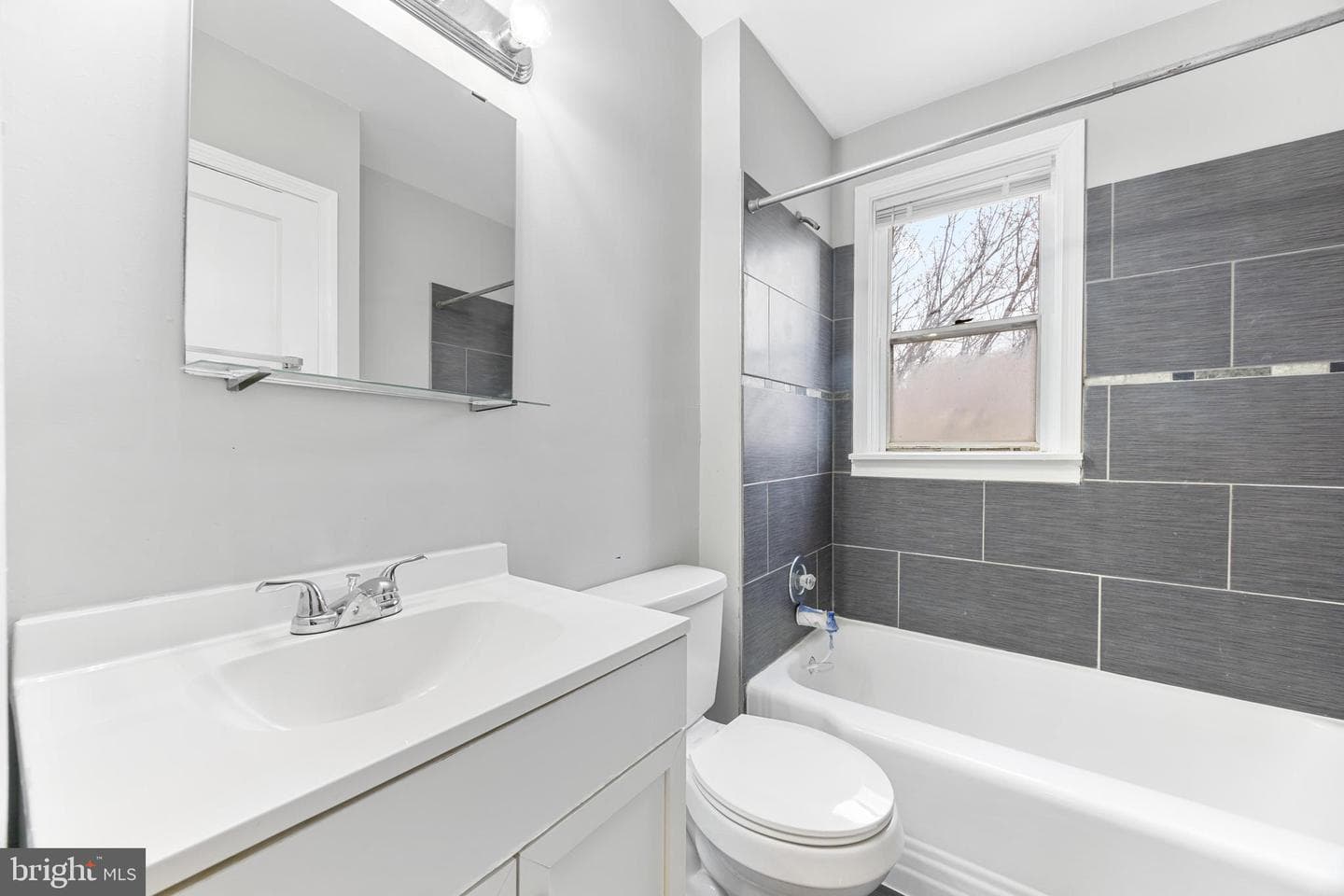 3926 Dudley Avenue photo 13