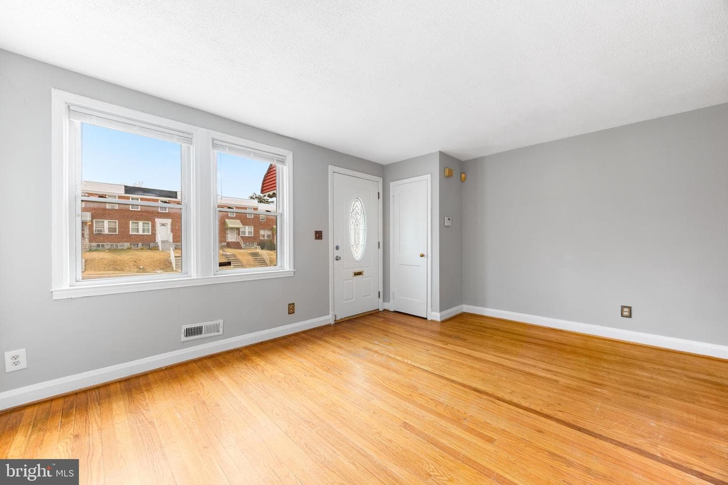 3926 Dudley Avenue photo 3