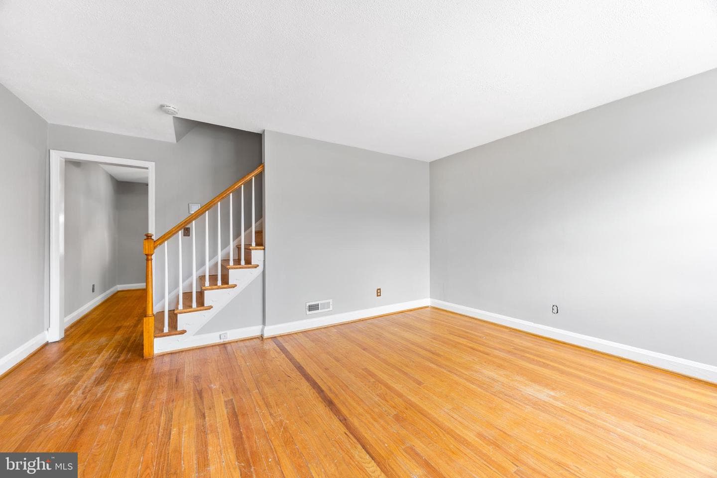 3926 Dudley Avenue photo 4