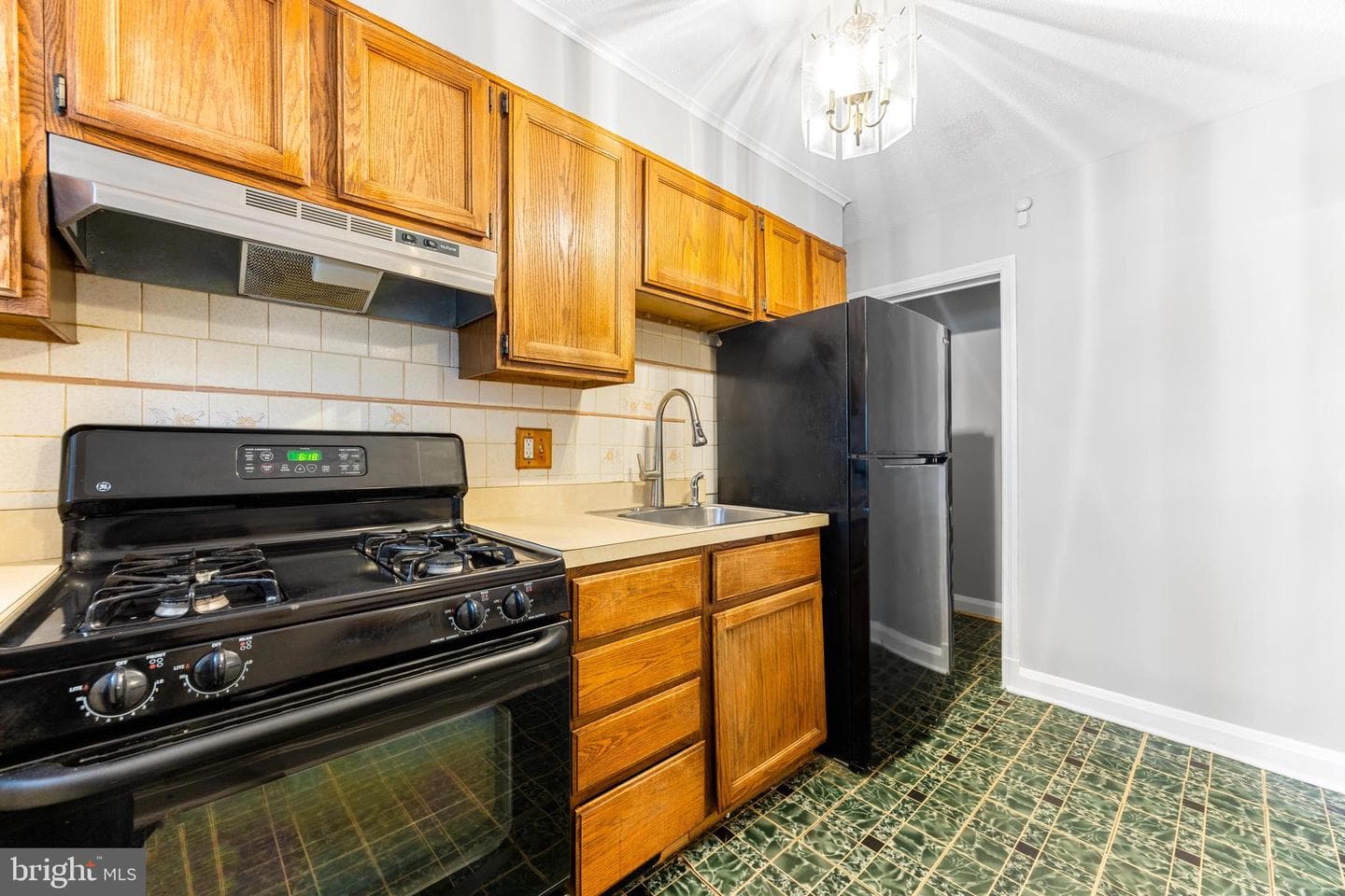 3926 Dudley Avenue photo 8