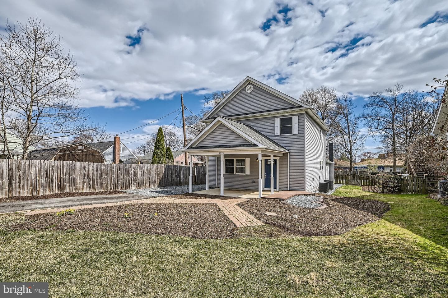 7213 Glenoak Avenue photo 3