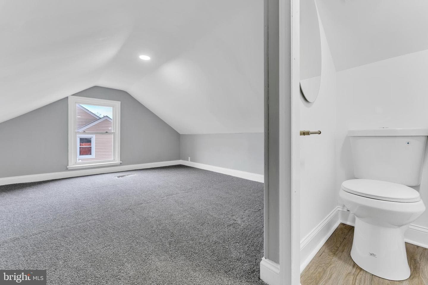 1105 Gittings Avenue photo 17