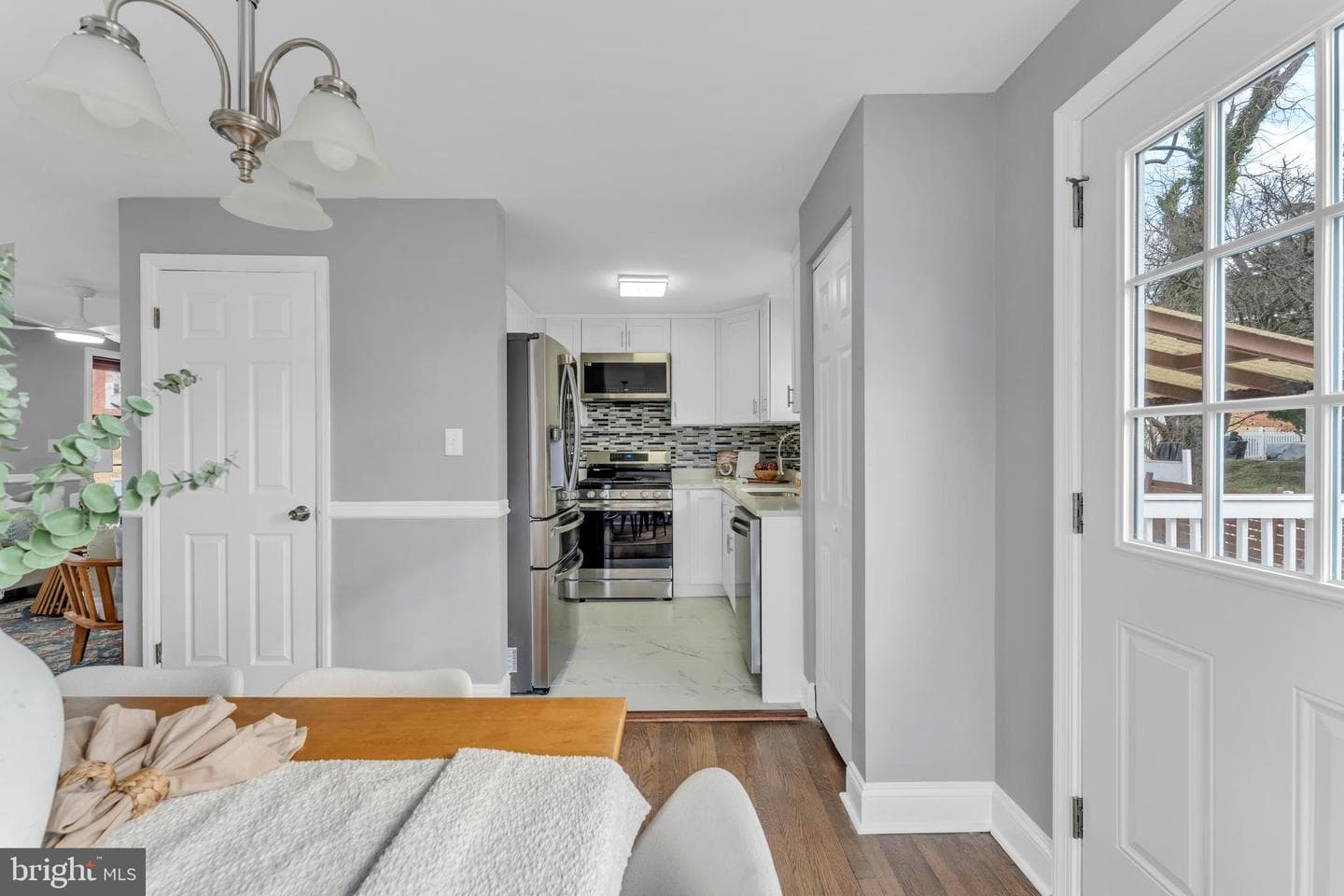 1105 Gittings Avenue photo 9