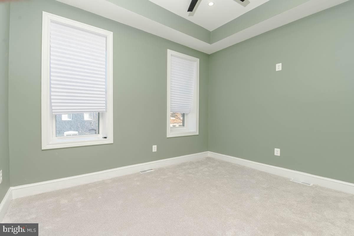 16 N Ellwood Avenue photo 24