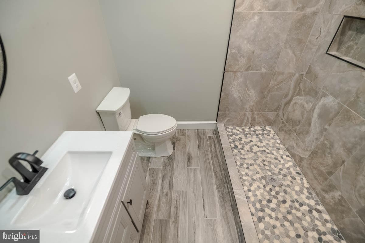 16 N Ellwood Avenue photo 28