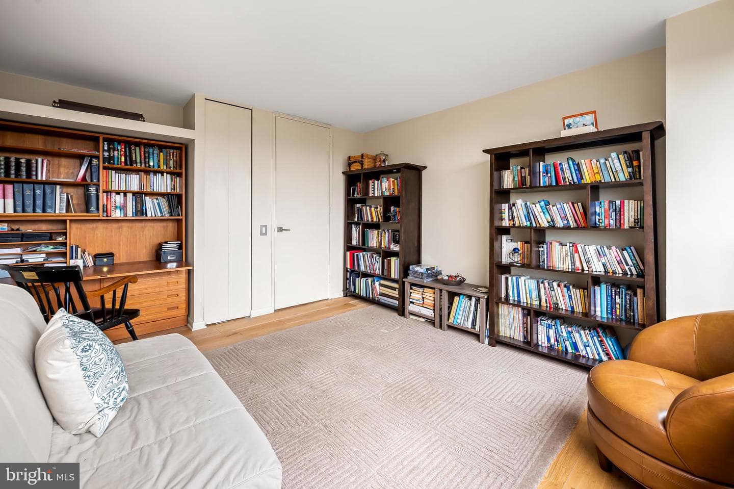 4000 N Charles Street #702 photo 18