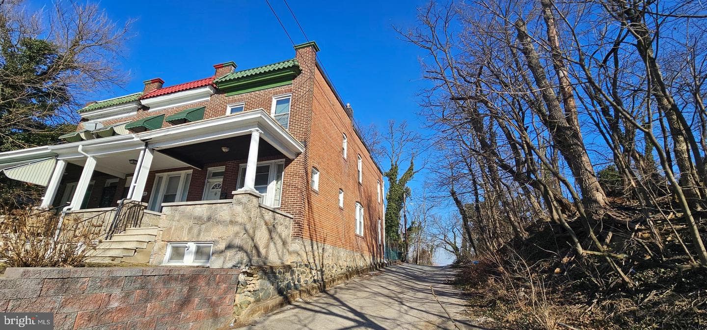 2527 Denison Street photo 23