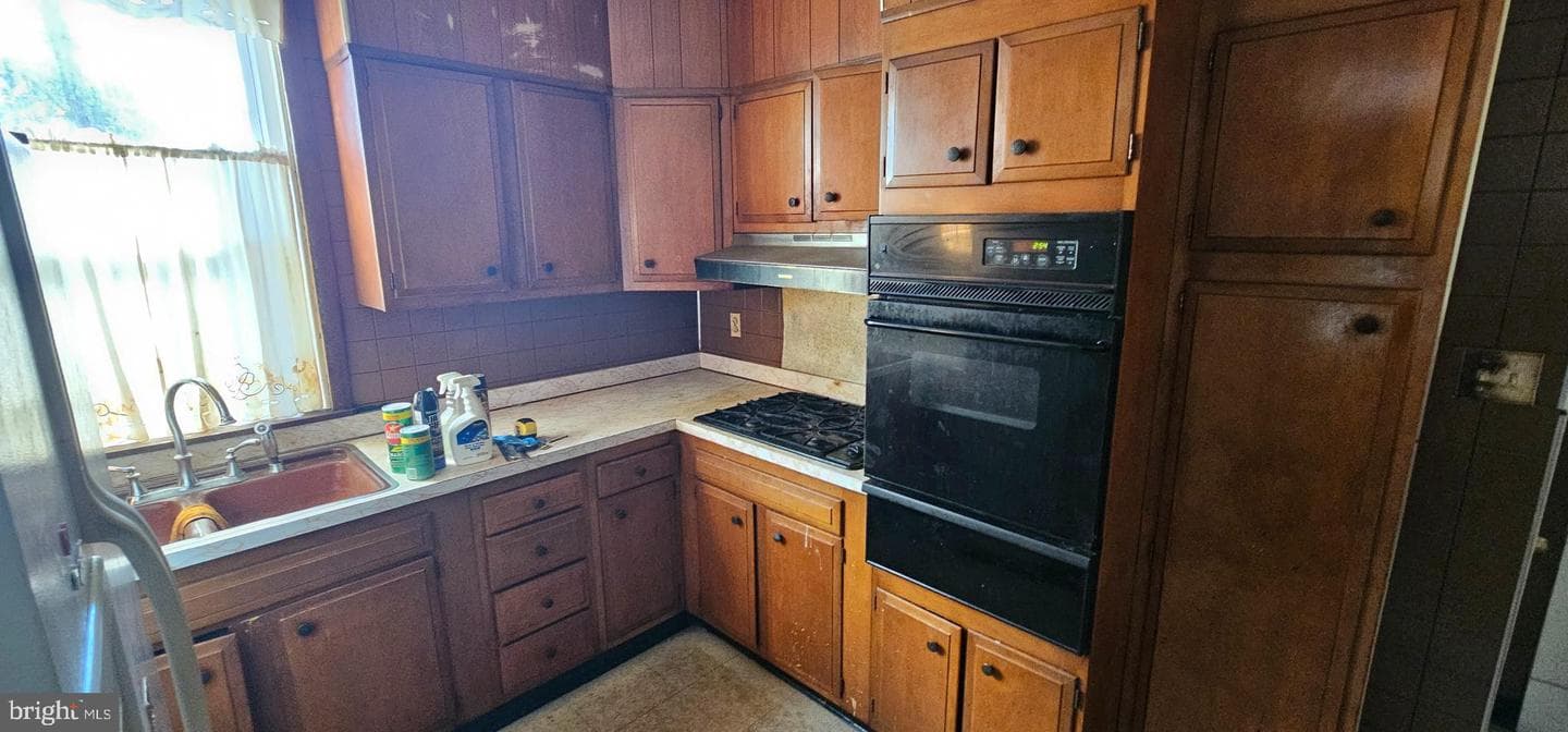 2527 Denison Street photo 9