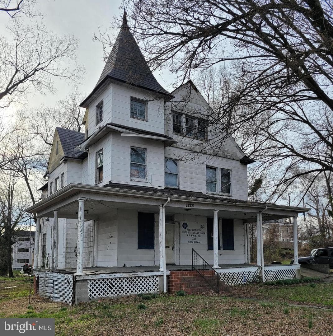 2220 Garrison Boulevard photo 1