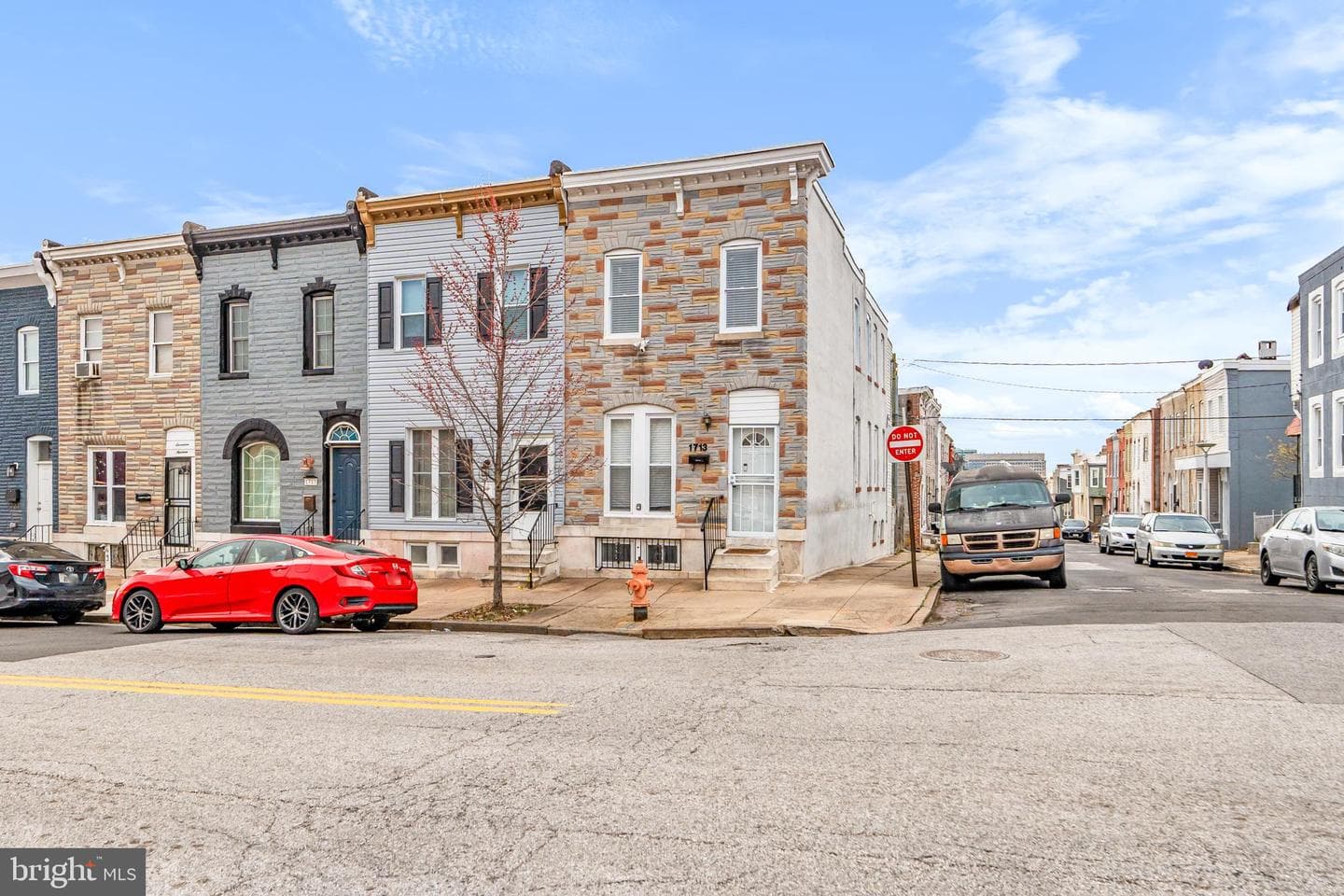 1713 E Lafayette Avenue photo 2