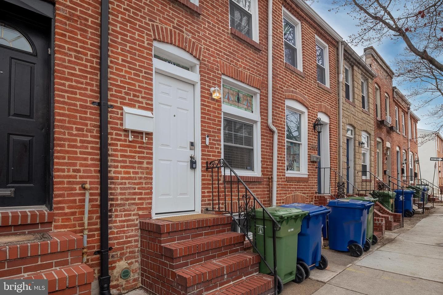 2404 Foster Avenue photo 2