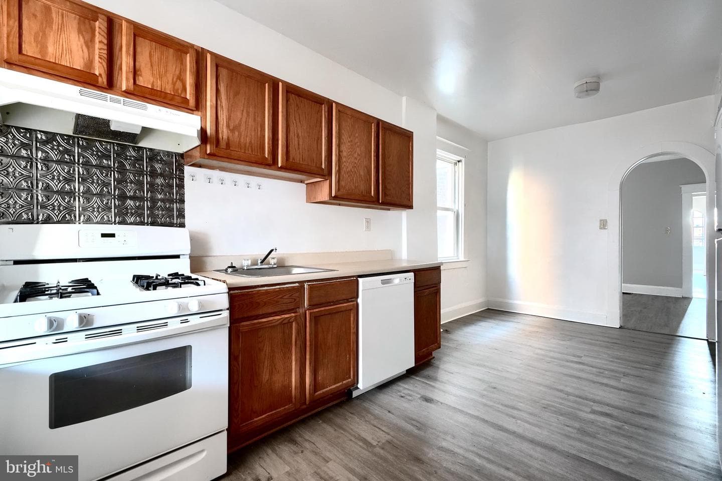 5106 Harford Road photo 12