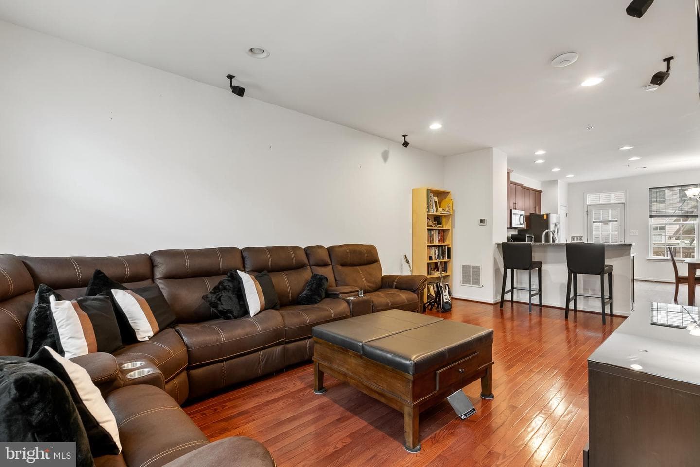 4518 Fait Avenue photo 5