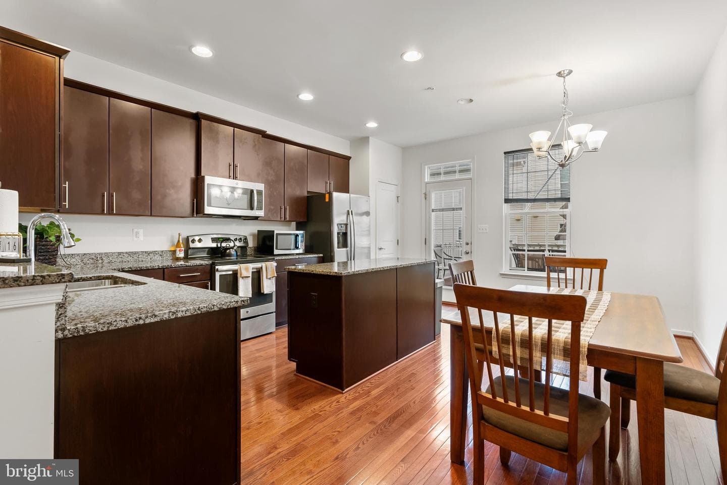 4518 Fait Avenue photo 9