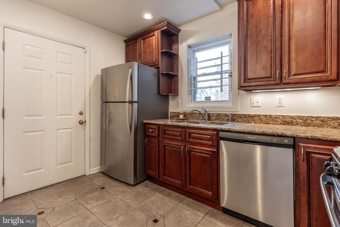 123 Scott Street photo 10