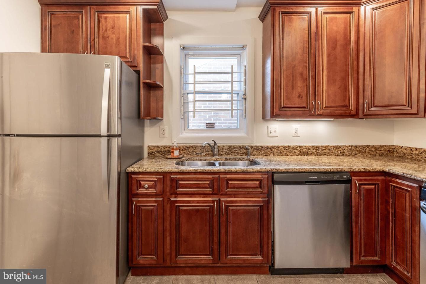 123 Scott Street photo 12