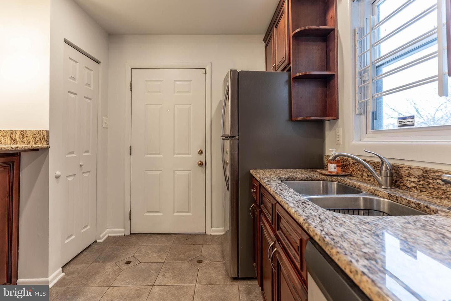 123 Scott Street photo 14