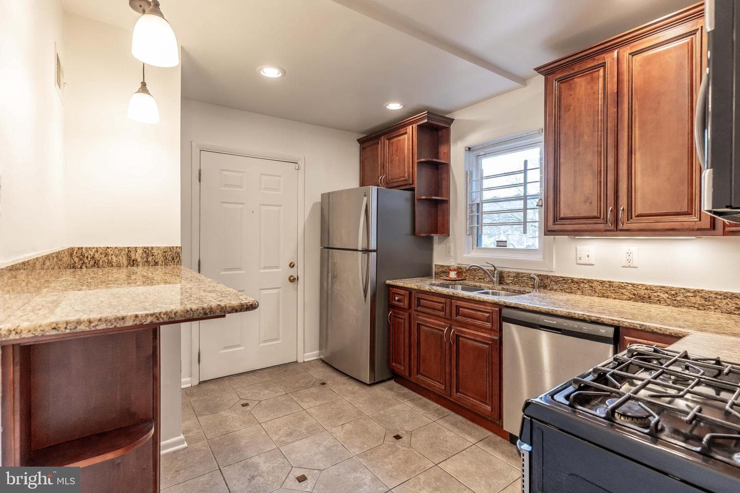 123 Scott Street photo 15
