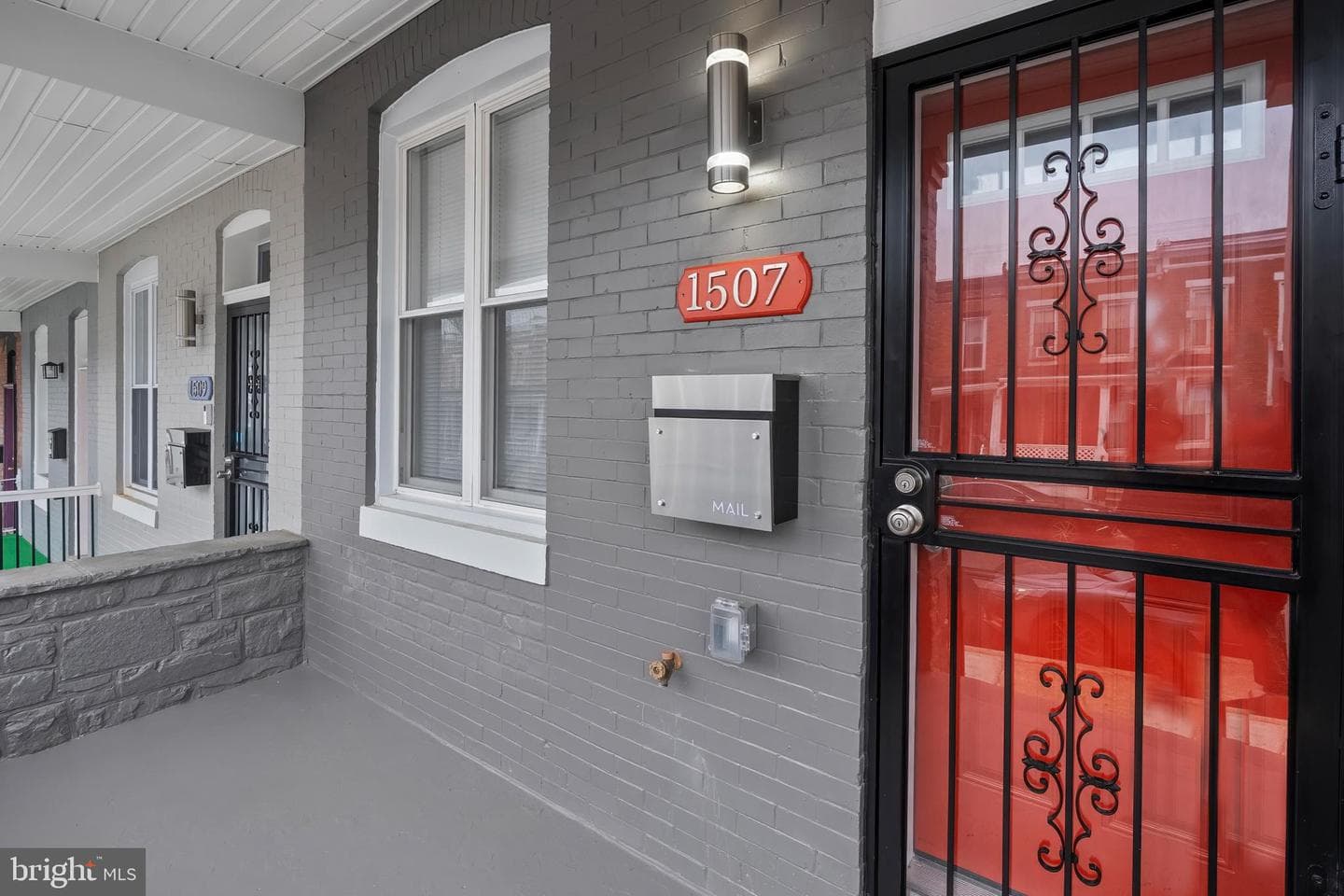 1507 Abbotston Street photo 3