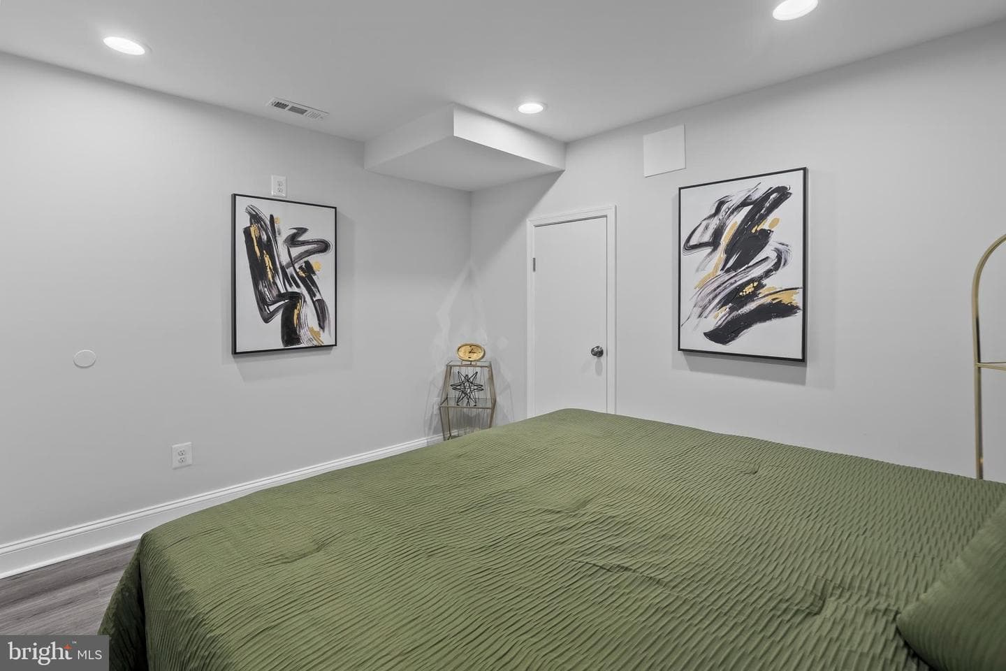1507 Abbotston Street photo 30