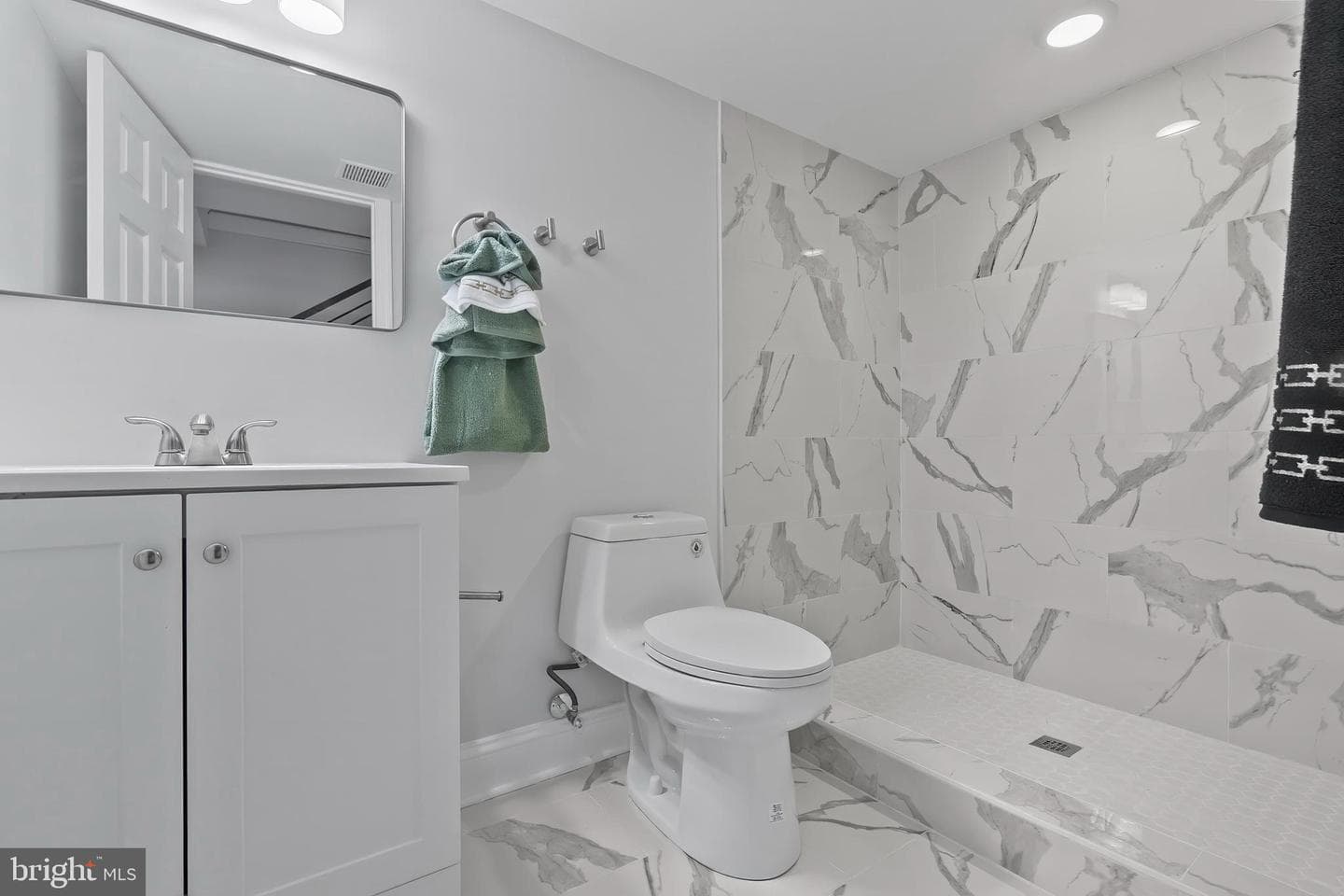 1507 Abbotston Street photo 31