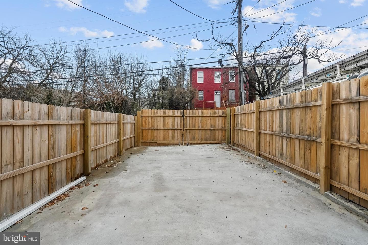 1507 Abbotston Street photo 34