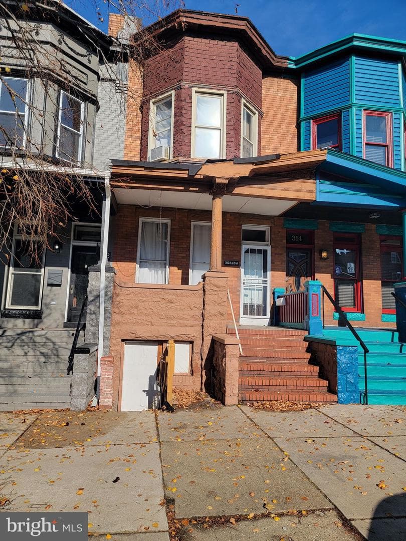 312 E 25th Street photo 1