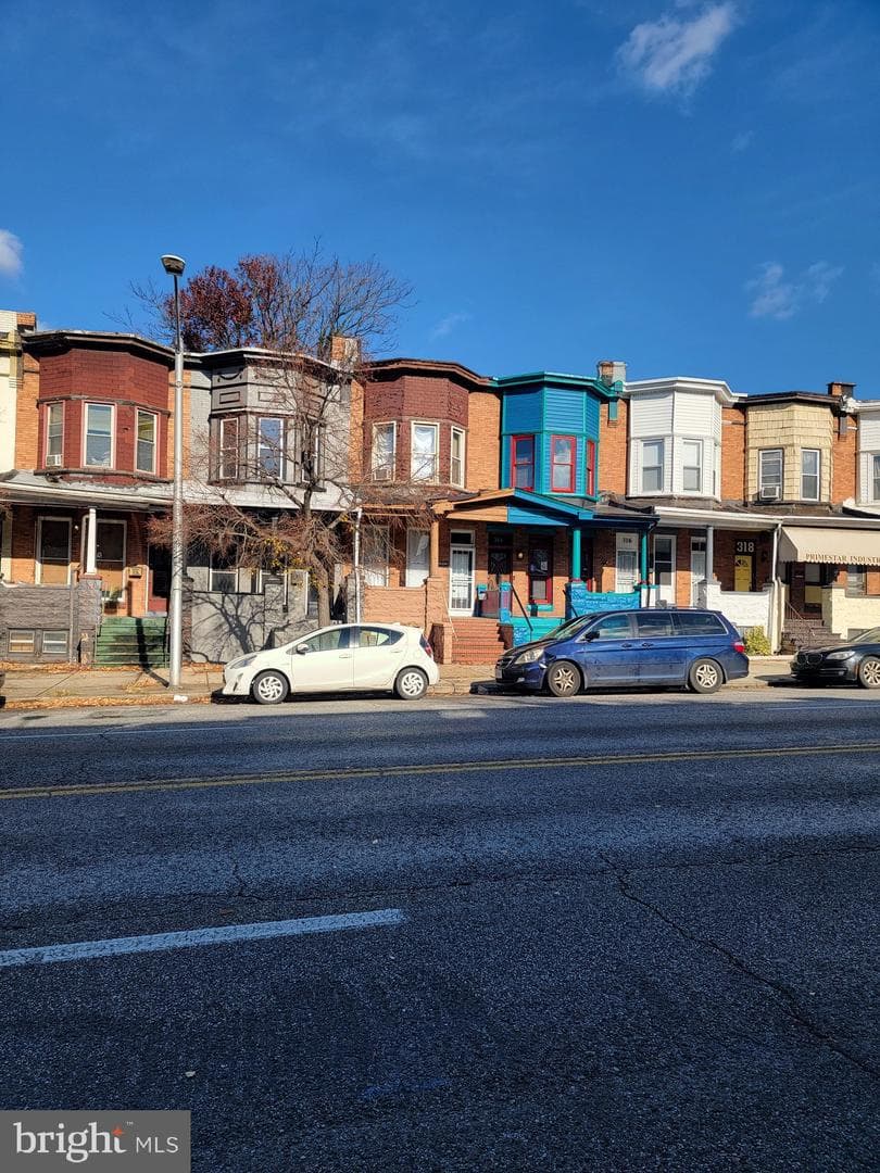 312 E 25th Street photo 3