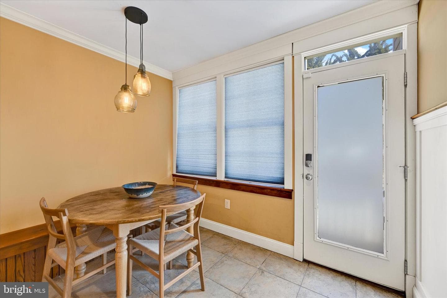 1437 Henry Street photo 12